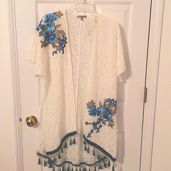 Papaya Other - Lace Appliqué Tassels Kimono Coverup